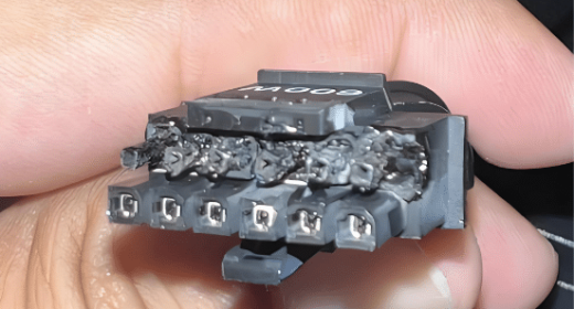 Conector deformado y fundido por el calor